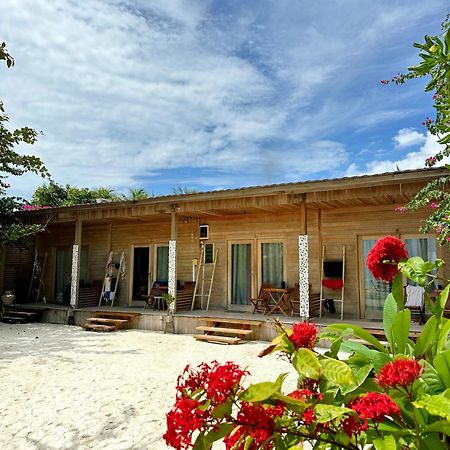 Met House Hotel Thulusdhoo Eksteriør billede