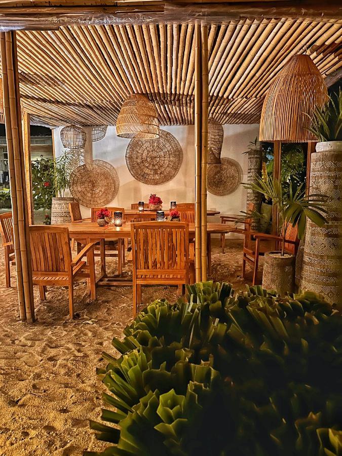 Met House Hotel Thulusdhoo Eksteriør billede