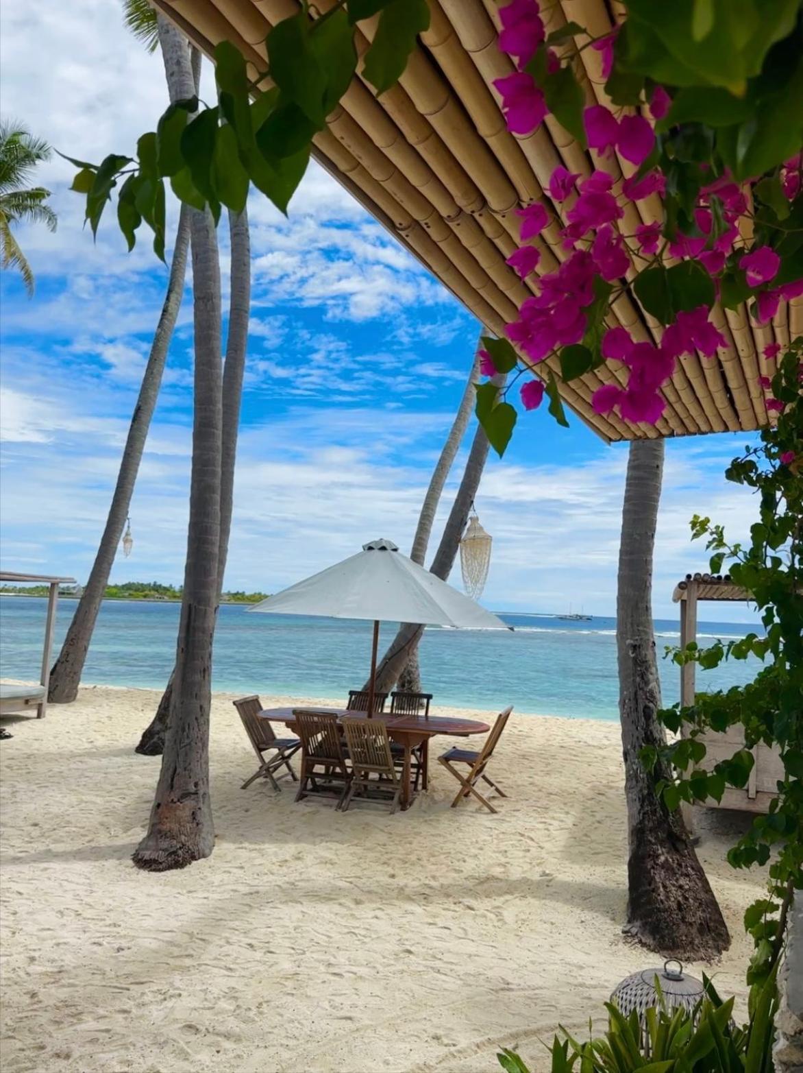 Met House Hotel Thulusdhoo Eksteriør billede